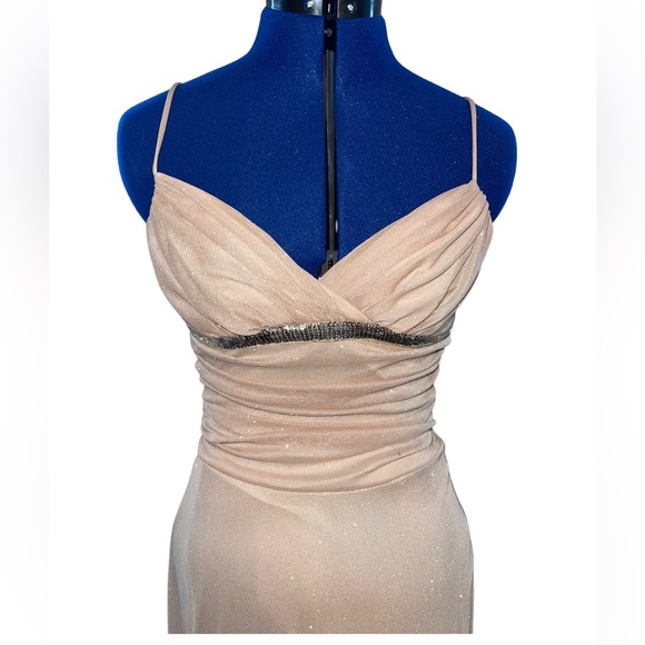 Gold floor-length gown, size 1/2 - Picture 3 of 4